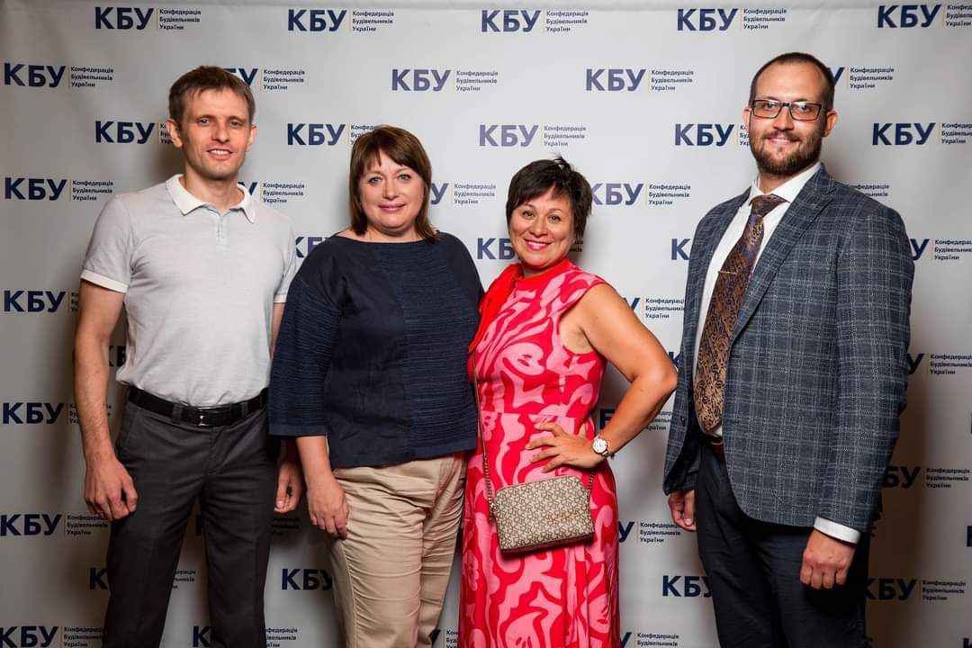 На фото зліва на право: Сергій Кожедуб. Світлана Берзіна, Іма Хренова-Шимкіна, Володимир Скочко.